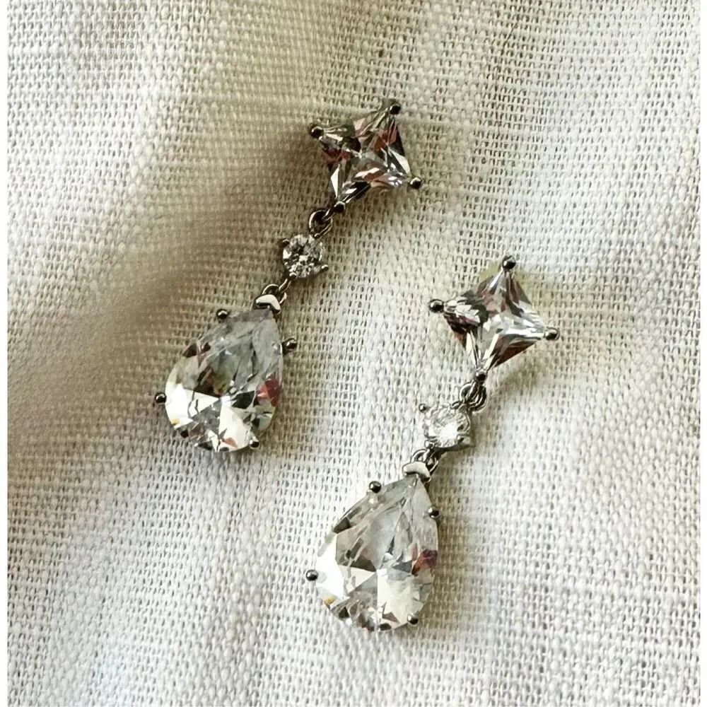 Cubic zirconia teardrop earrings super sparkly